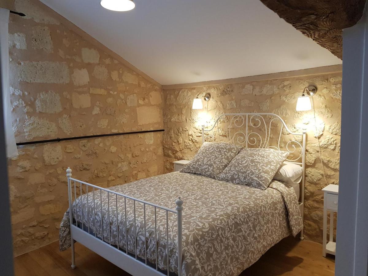 Отель Domaine Du Chauvet Sainte-Eulalie  Экстерьер фото